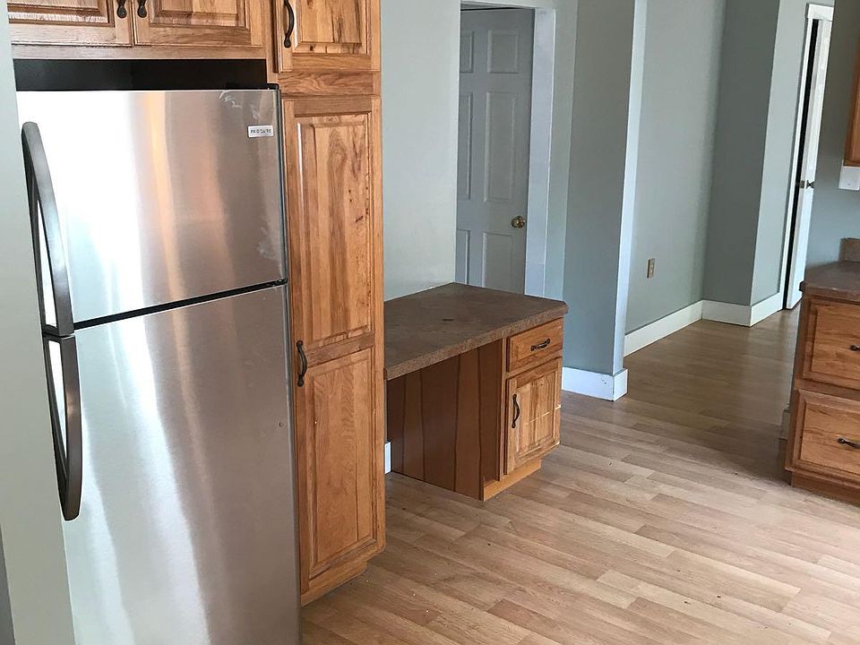 1st image of 48 Woodlawn Ave