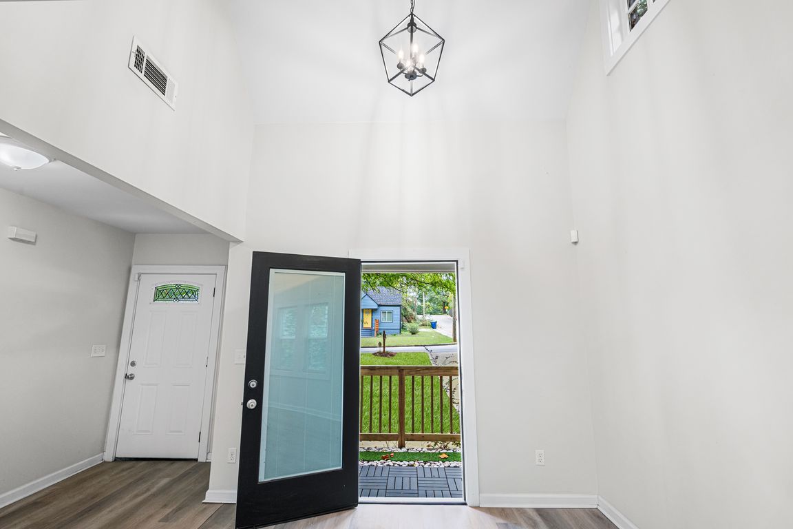 next background image