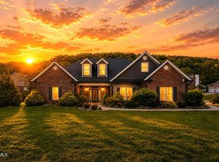 3901 Leaf Point, Kingsport, TN 37663
