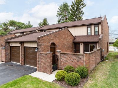 1175 Kirts Blvd UNIT D, Troy, MI, 48084