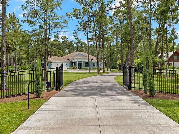 3rd image of 5760 Bur Oaks LN