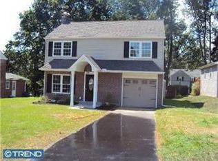 28 E Greenhill Rd, Broomall, PA 19008