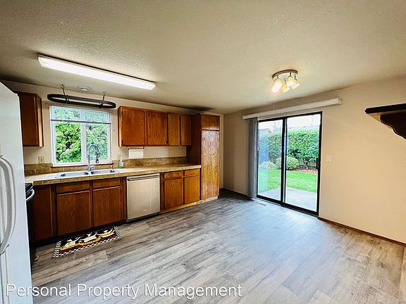 3rd image of 307 NW 132nd St
