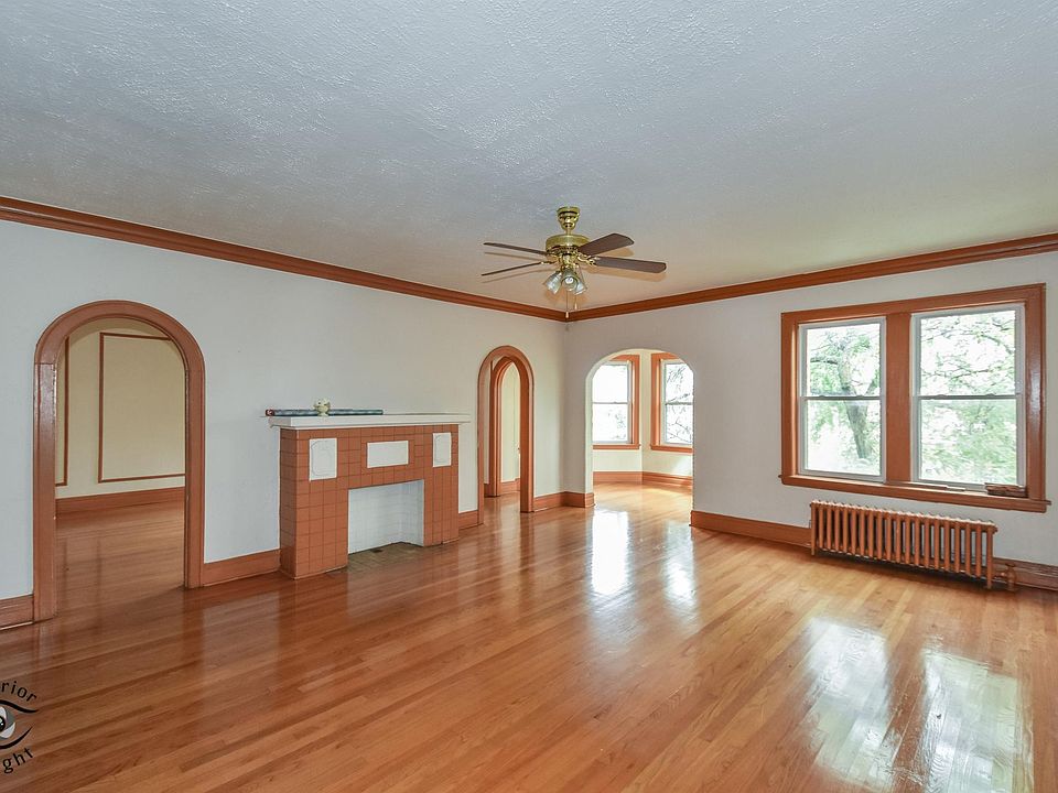 1st image of 6342 N Francisco Ave APT 3