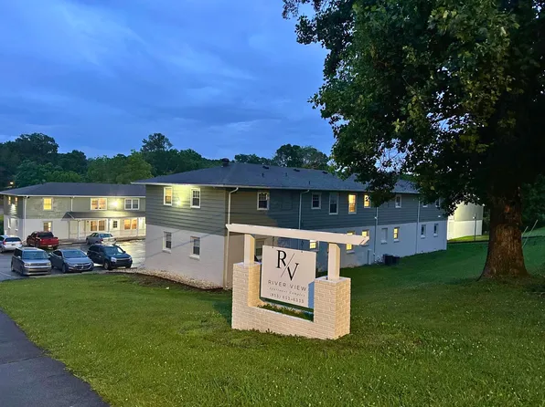 305 Fall River Rd #D4, Lawrenceburg, TN 38464