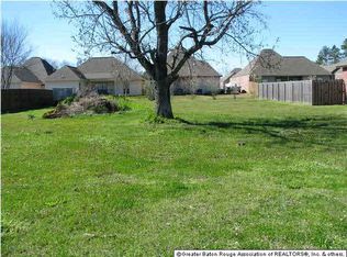 32 Highland Dr, Geismar, LA 70734