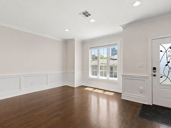 3rd image of 1627 John St #A