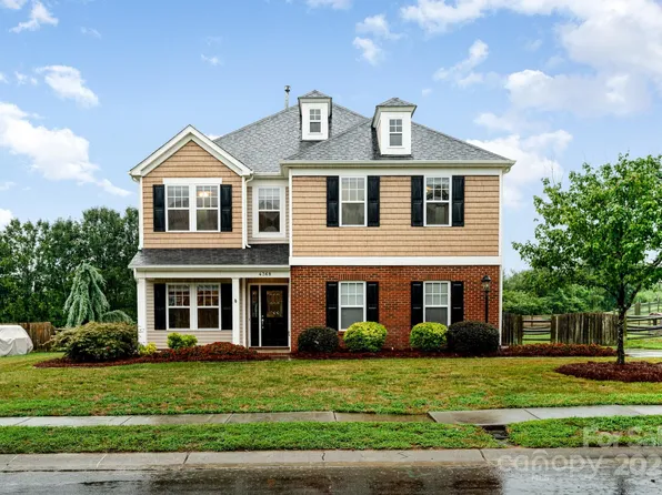 4368 Tucker Chase Dr, Midland, NC 28107