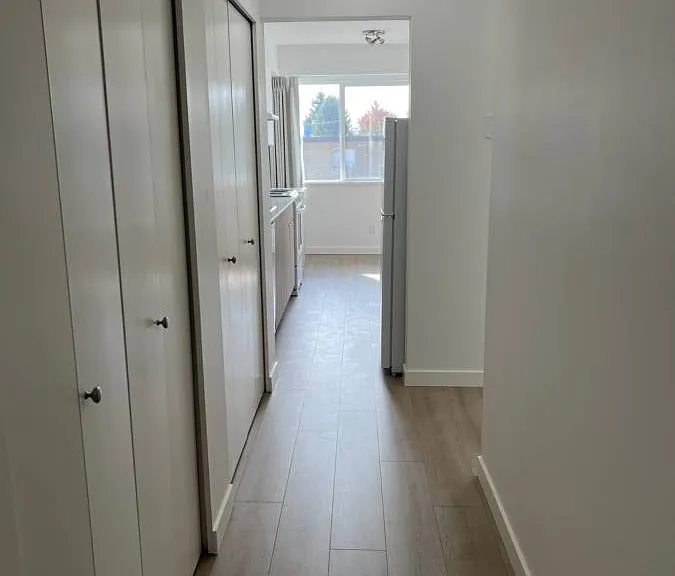 331 Hospital St — Photo 15