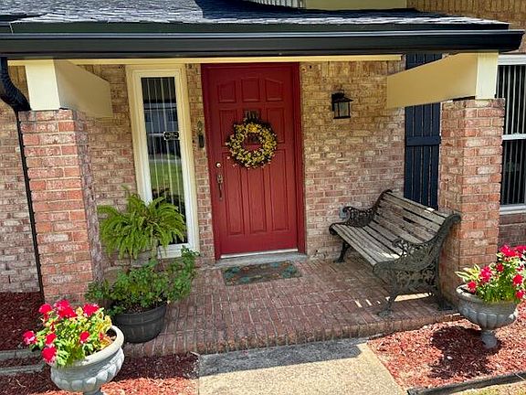 2nd image of 10 Japonica Ln