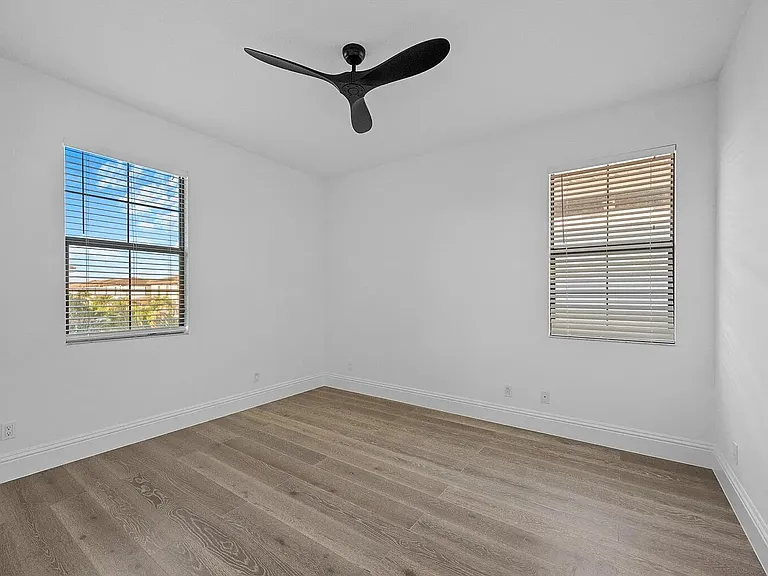6020 Curie Pl — Photo 24