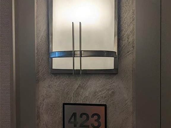 4th image of 5055 Greenlane #423