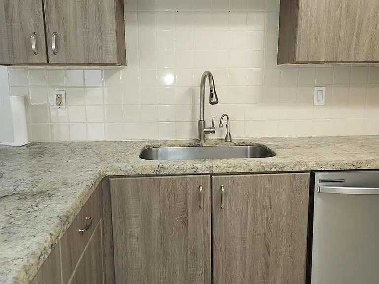 3171 Leewood Ter #L134 — Photo 6