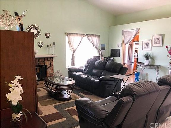 4th image of 25417 Brodiaea Ave