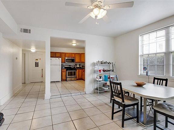 5th image of 5122 Willow St #24
