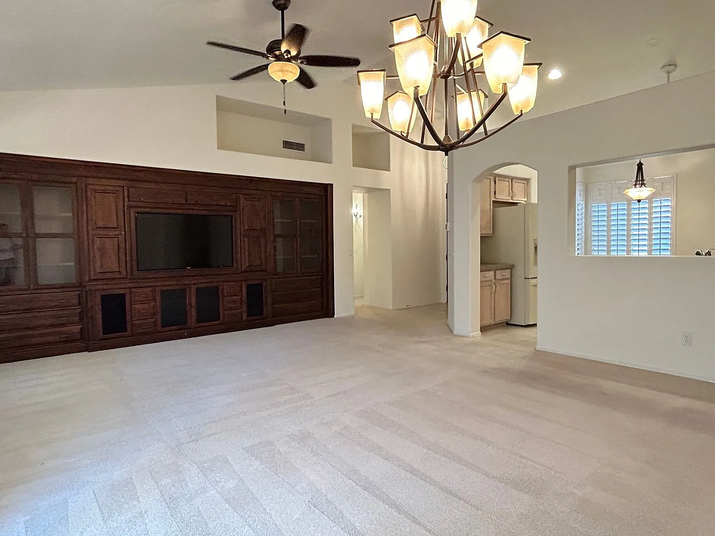 Scottsdale 3 Bed, 2 Bath Single Story Home PLUS Den — Photo 4