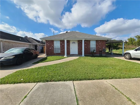 3820-3822 Juno Dr, Chalmette, LA 70043