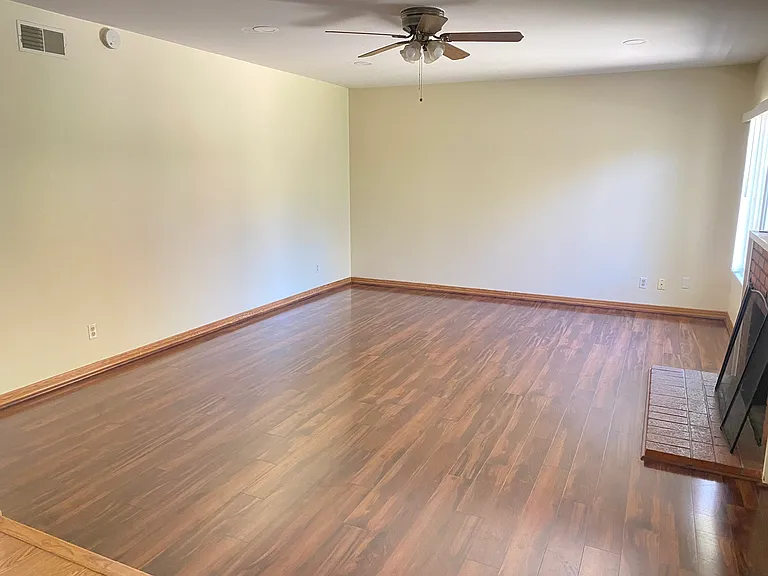 662 Catalina Dr — Photo 21