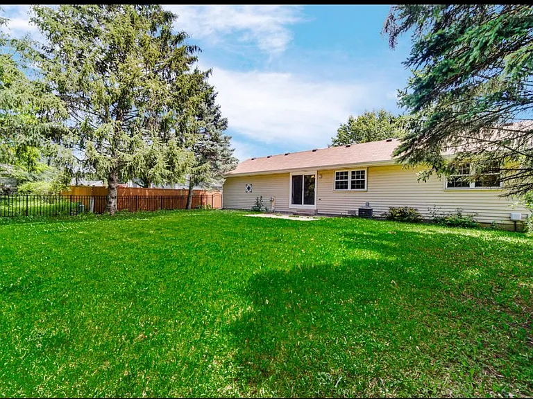 1745 Bucknell Ct — Photo 20