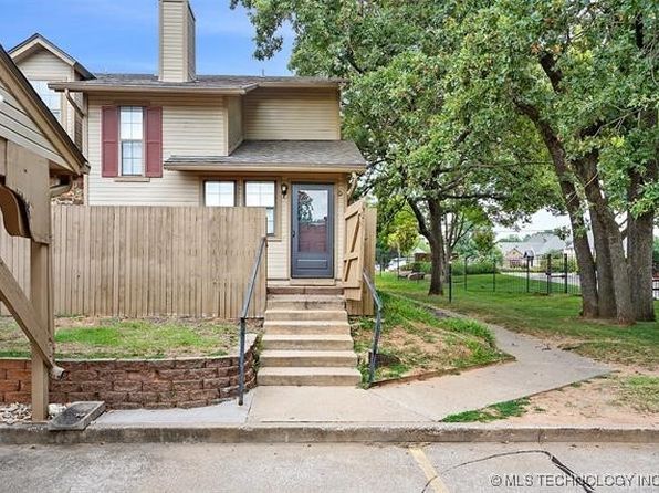 9102 S Urbana Ave #1D