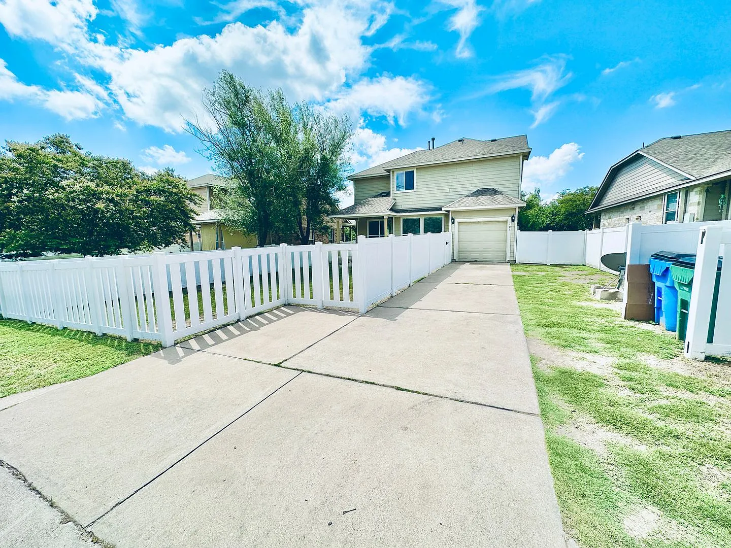 Spacious 3BR Home in Pflugerville at Highland Park | 2 Living Areas & 2-Car Garage — Photo 3