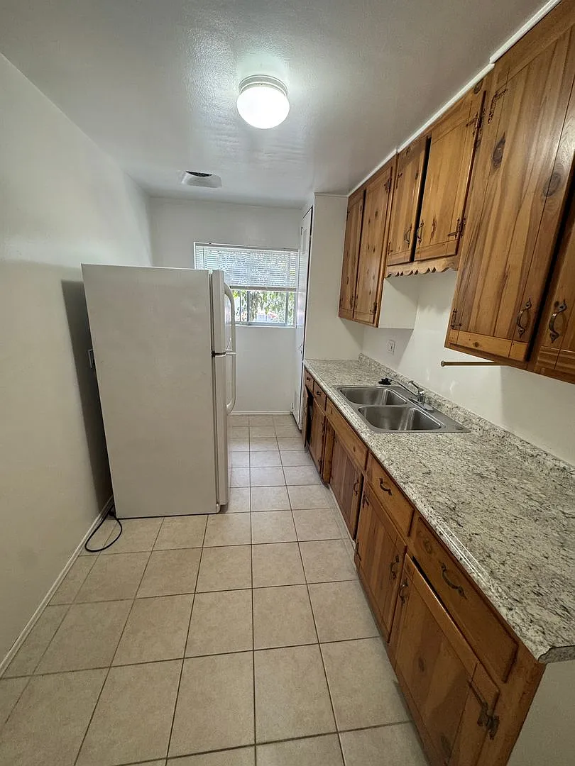 Juniper St. 3044 — Photo 4