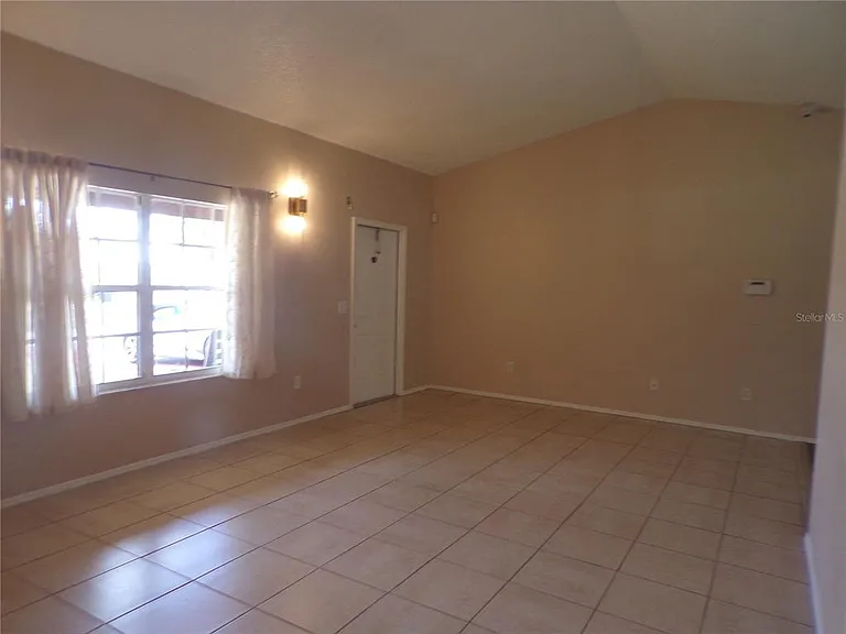 18407 Avon Ave — Photo 18