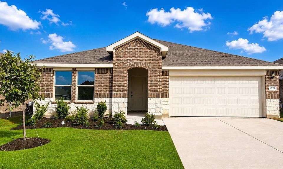 Front Elevation - D.R. Horton''s Lakeway floor plan elevation B-All Home and community information, including pricing, included features, terms, availability and amenities, are subject to change at any time without notice or obligation. All Drawings, pictures, photographs, video, square footages, floor plans, elevations, features, colors and sizes are approximate for illustration purposes only and will vary from the homes as built.