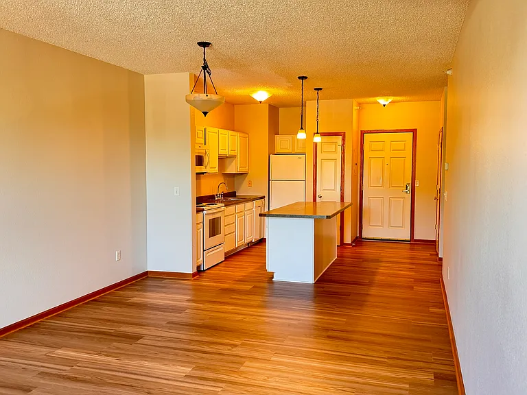 1776 Maryland Ave E #309 — Photo 3