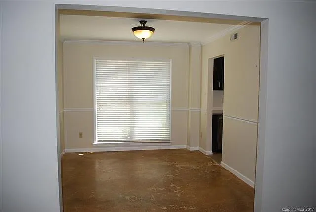 4 bed, 2.5 bath, 1922 sqft, $2,595 — Photo 4