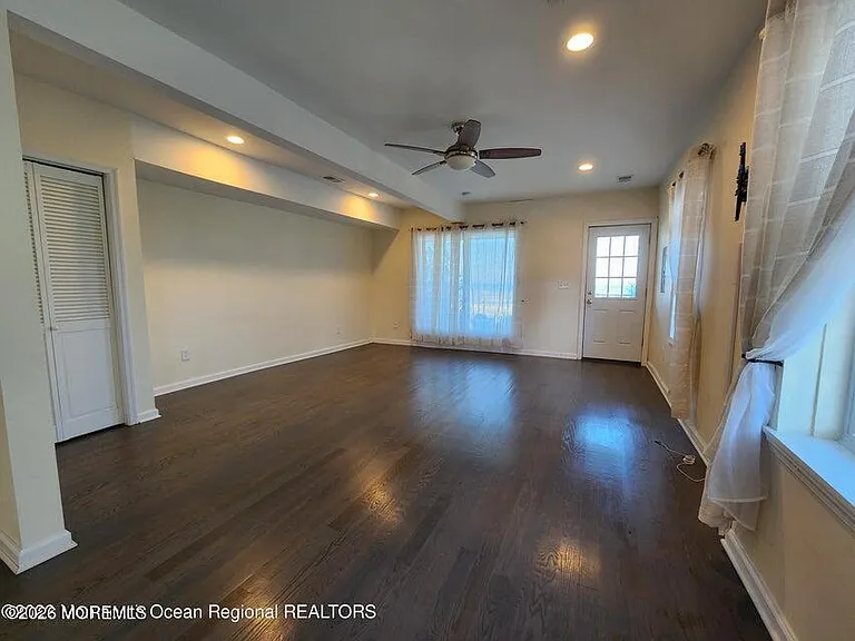 334 W Front St #A — Photo 16