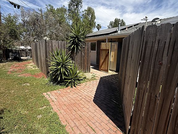 2nd image of 462 Rancho Santa Fe Rd Unit 3