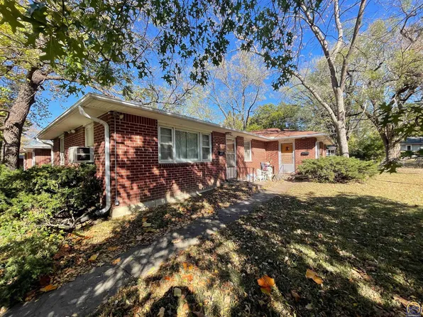 2948 SW Randolph Ave, Topeka, KS 66611