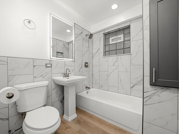 5th image of 2721 S Pulaski Rd #1