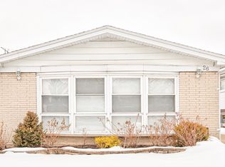 26 Mulberry Ct, Glenview, IL 60025