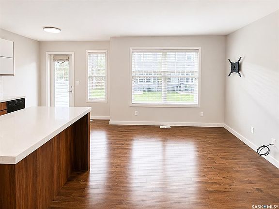 5th image of UNIT 405-455 Rempel LANE