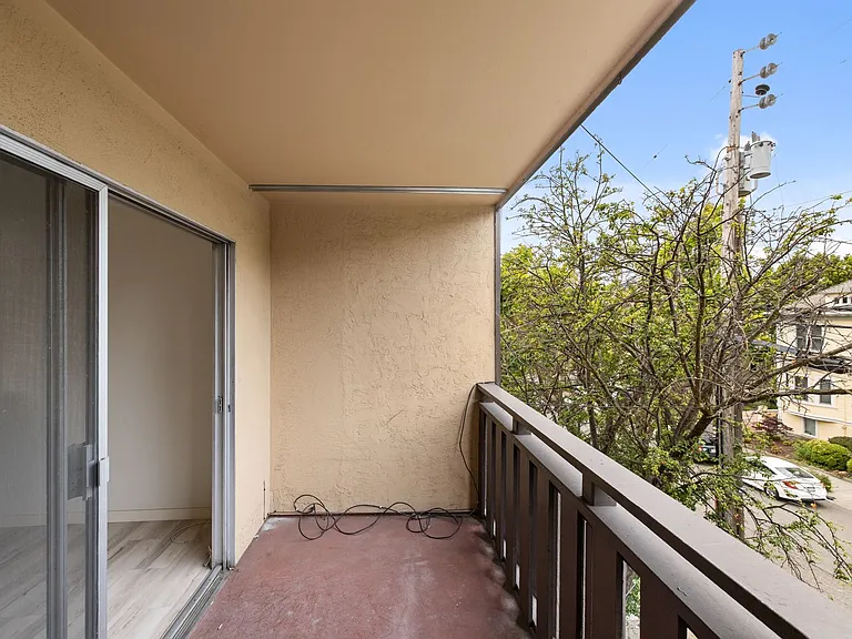 1920 Francisco LLC — Photo 15