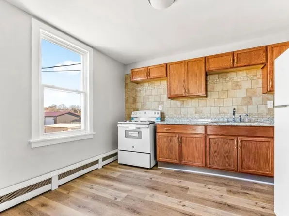 3245 York 3247 3249 St, Manchester, MD 21102