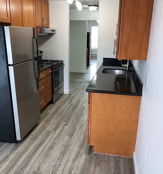 1st image of 2839 Thorndyke Ave W APT 1