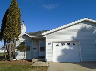 1553 W Main St, Mendota, IL 61342