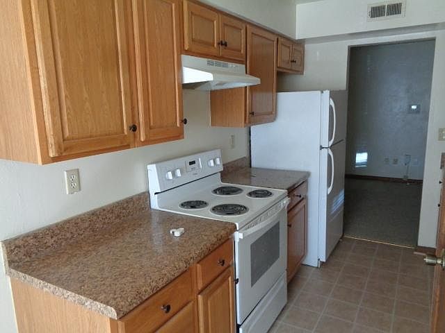 2nd image of 5512 Amhurst Ct