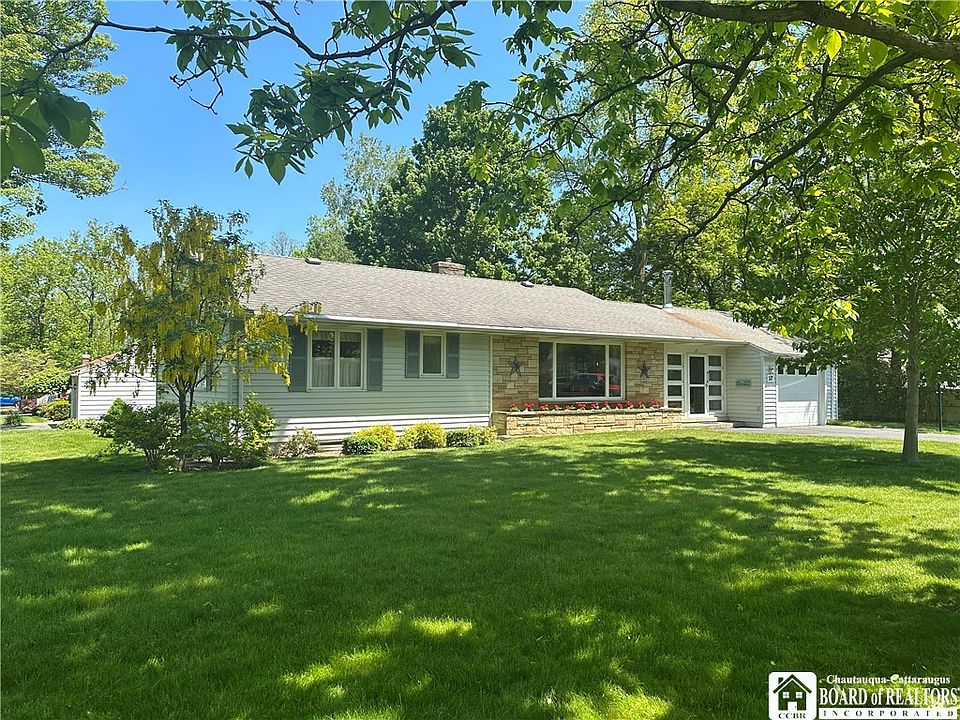 37 Woodland Pkwy, Angola, NY 14006 Zillow