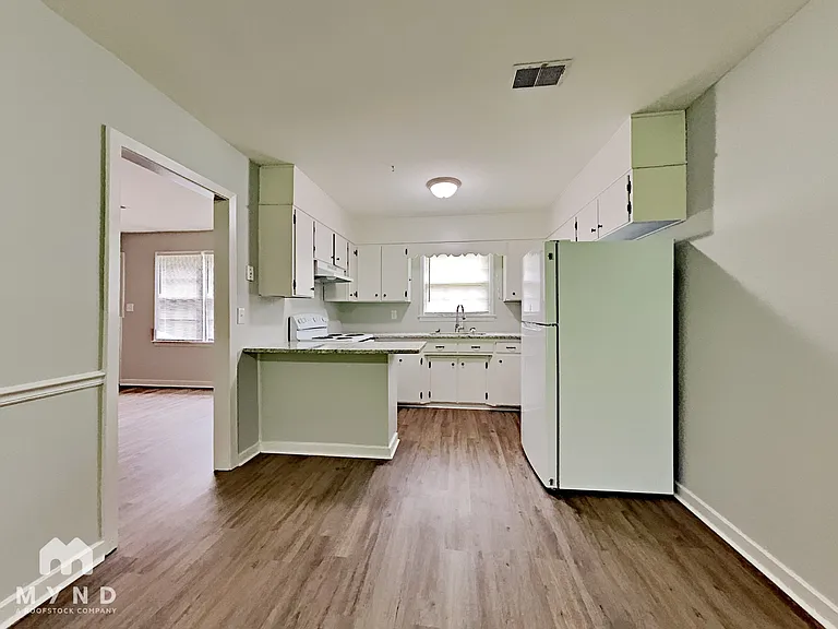 108 Winnetka Way — Photo 3