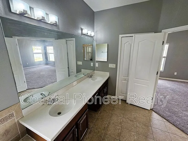 1824 Mira Lago Cir — Photo 20