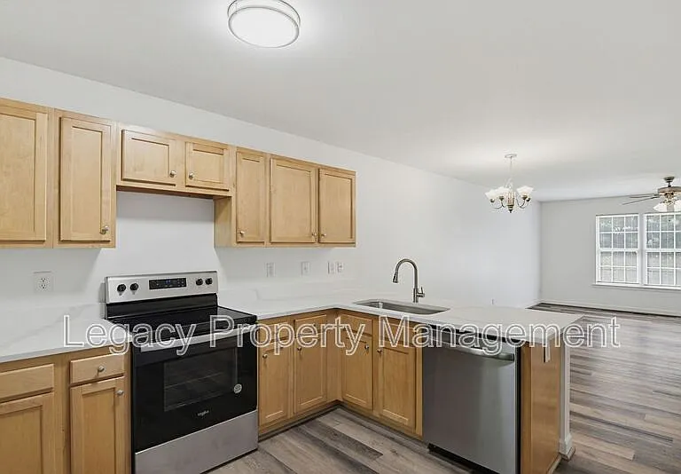 1316 Snow Ct — Photo 8