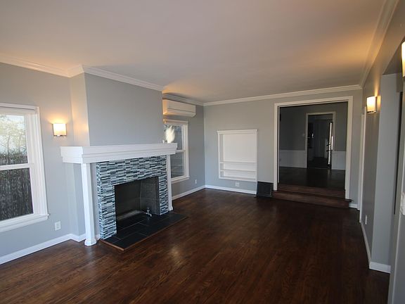 5th image of 1726 Kent St