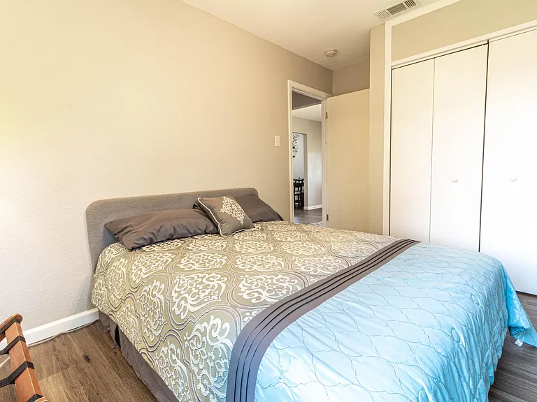 622 Pinewood Ln — Photo 11