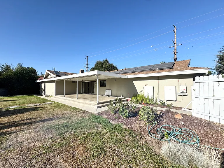 2215 El Monte Ave — Photo 17