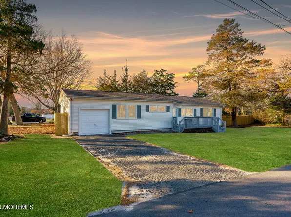 66 Dahlia Lane, Toms River, NJ 08753