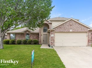 712 Glenview Dr, Mansfield, TX 76063